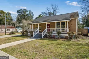 205 W 3rd St, Woodbine, GA 31569 - Photo 3