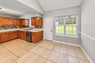 10867 Knotty Pine Pl, Hampton, GA 30228 - Photo 3