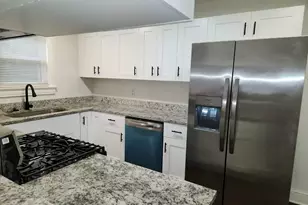 1392 Wadley Ave, East Point, GA 30344 - Photo 5