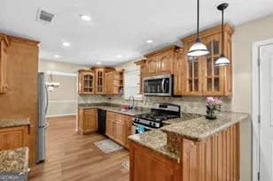 1560 Rogers Crossing Dr, Lithonia, GA 30058 - Photo 9
