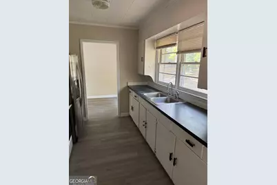 31 E Wright Street, Winder, GA 30680 - Photo 3