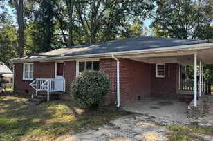 31 E Wright St, Winder, GA 30680 - Photo 1