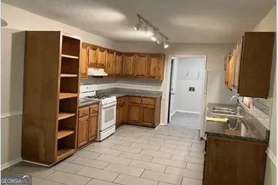 1604 Oakview Dr., Griffin, GA 30223 - Photo 11