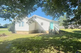 205 E Church St, Centerville, GA 31028 - Photo 13