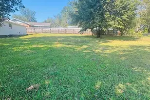 205 E Church St, Centerville, GA 31028 - Photo 11