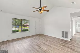 814 Waterfield Dr, Hinesville, GA 31313 - Photo 5