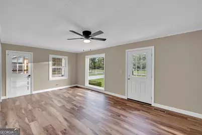 208 Comer Drive, Dublin, GA 31021 - Photo 3