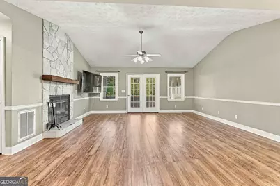 279 W Plantation Drive, Newnan, GA 30263 - Photo 7