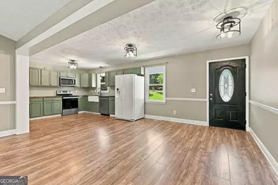 279 W Plantation Drive, Newnan, GA 30263 - Photo 11