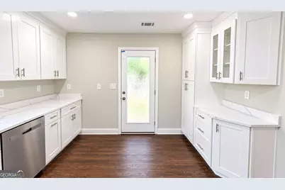 2172 Jernigan Drive SE, Atlanta, GA 30315 - Photo 9
