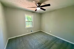 2271 Emerald Springs Dr, Decatur, GA 30035 - Photo 11