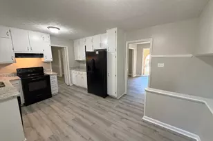 2271 Emerald Springs Dr, Decatur, GA 30035 - Photo 7