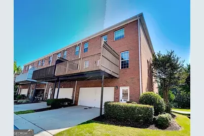 10507 Holliwell Court, Johns Creek, GA 30097 - Photo 3