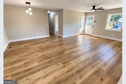 110 Susan Drive, Warner Robins, GA 31093 - Photo 3