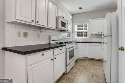 424 Kensington Parc Way, Atlanta, GA 30002 - Photo 9