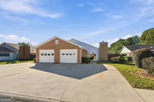 210 Courtyard Ln, Fayetteville, GA 30215 - Photo 1