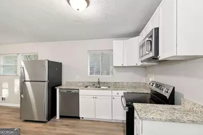 8020 Kendrick Road, Jonesboro, GA 30238 - Photo 3