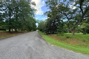 4917 Holly Hill Rd, Albany, GA 31721 - Photo 17