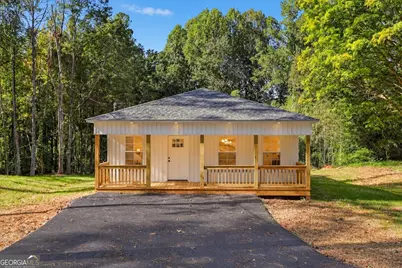 420 Parkway Drive, Toccoa, GA 30577 - Photo 1
