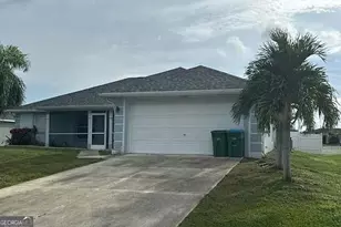 235 NW 25th Pl, Cape Coral, FL 33993 - Photo 3