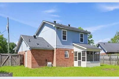 1528 Woodcrest Circle, Hinesville, GA 31313 - Photo 3