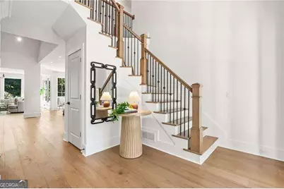 4731 Dudley Lane, Sandy Springs, GA 30327 - Photo 5