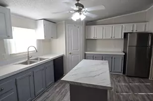 187 Navaho Rd, Locust Grove, GA 30248 - Photo 3