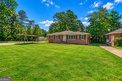 317 E Broad Street, Winder, GA 30680 - Photo 3