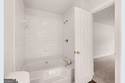 6391 Phillips Place, Lithonia, GA 30058 - Photo 7