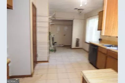 922 Lake Drive Court, Stone Mountain, GA 30088 - Photo 3