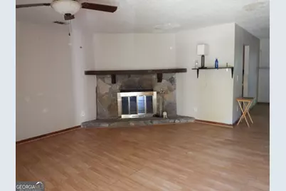 922 Lake Drive Court, Stone Mountain, GA 30088 - Photo 5