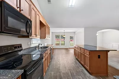 1723 Sara Hunter Lane NW, Milledgeville, GA 31061 - Photo 13