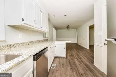 110 Ashmore Drive, Newnan, GA 30263 - Photo 3