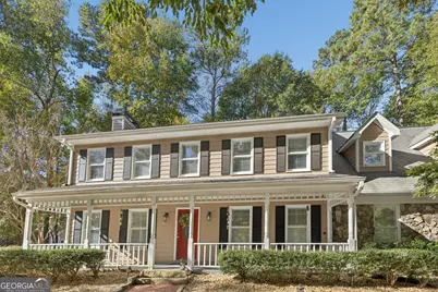 185 Indian Bluff Drive, Sharpsburg, GA 30277 - Photo 1