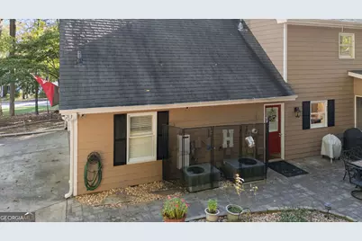185 Indian Bluff Drive, Sharpsburg, GA 30277 - Photo 5