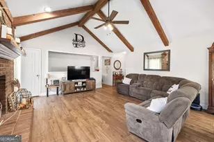 19 Crawford Manor Dr, Toccoa, GA 30577 - Photo 5