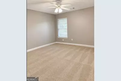 5445 Hilltop Pass, Fairburn, GA 30213 - Photo 13