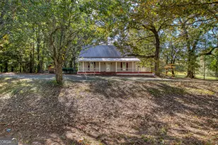 379 Line Creek Rd, Senoia, GA 30276 - Photo 1
