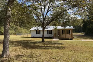 64 Darden Rd, Lagrange, GA 30240 - Photo 1
