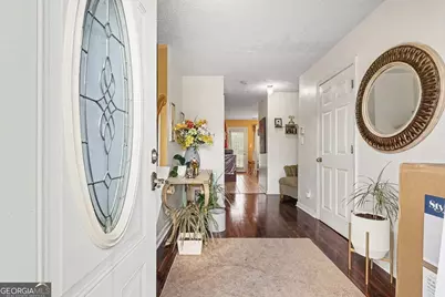 2534 Meadow Brooke Court, Lithonia, GA 30058 - Photo 9