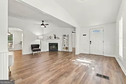 41 Peachtree Lake Drive, Sharpsburg, GA 30277 - Photo 11