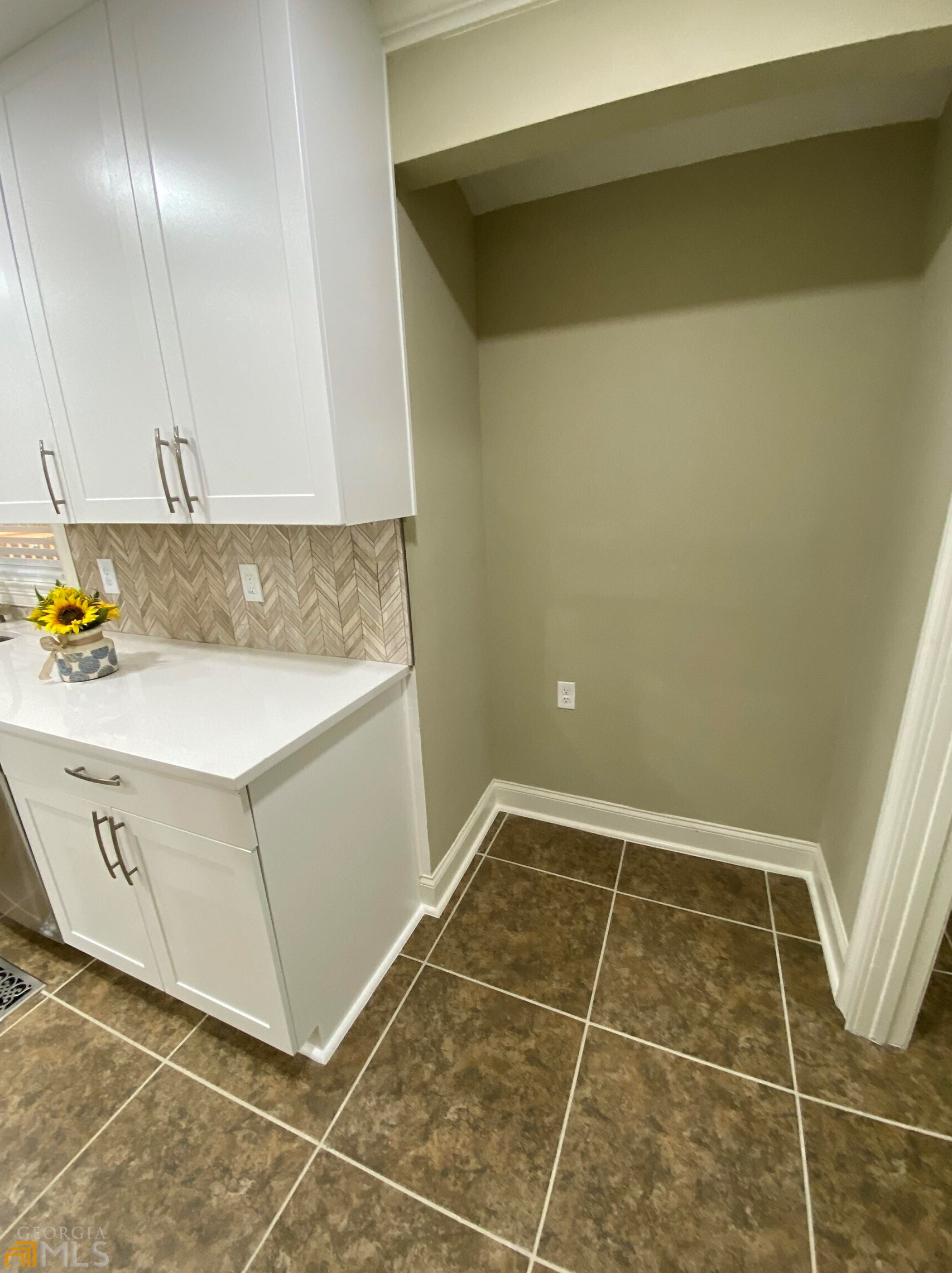 1498 Sanden Ferry Dr, Decatur GA  30033-3323 exterior