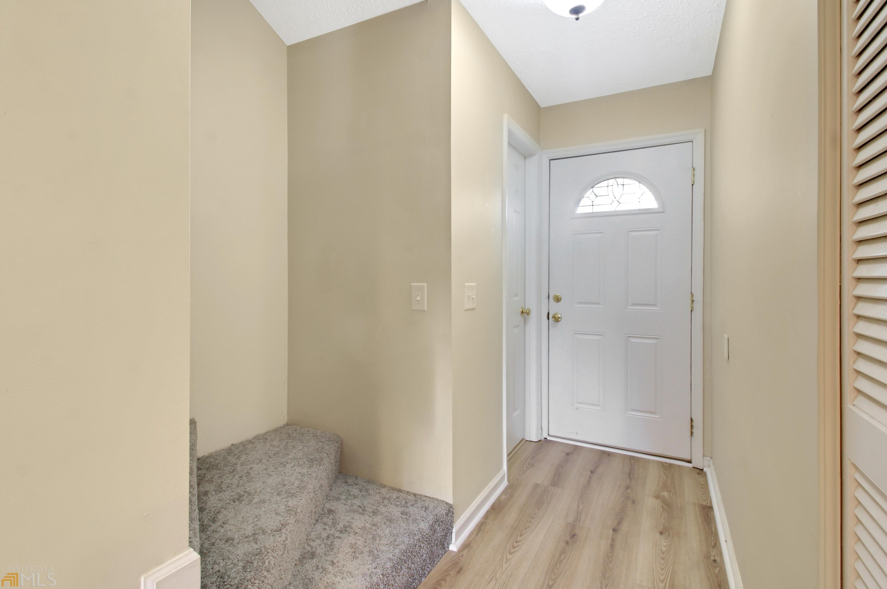 2 Knollwood Cir, Savannah GA  31419-1758 exterior