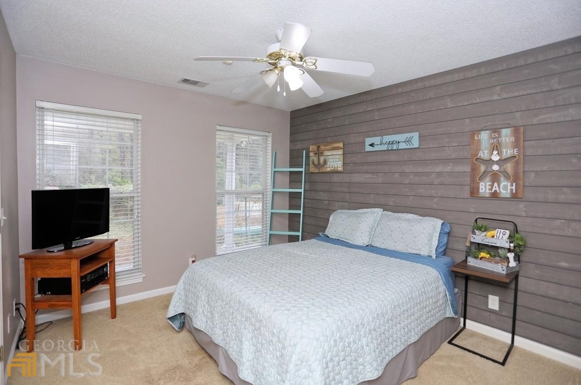 9145 Ferguson Ave, Savannah GA  31406-6323 exterior