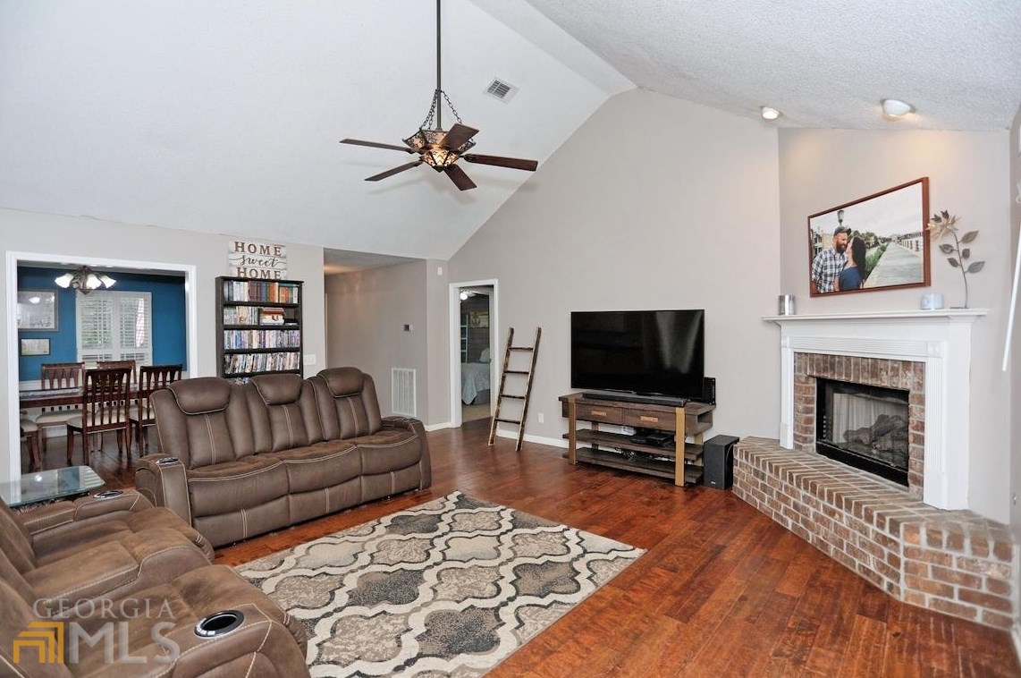 9145 Ferguson Ave, Savannah GA  31406-6323 exterior