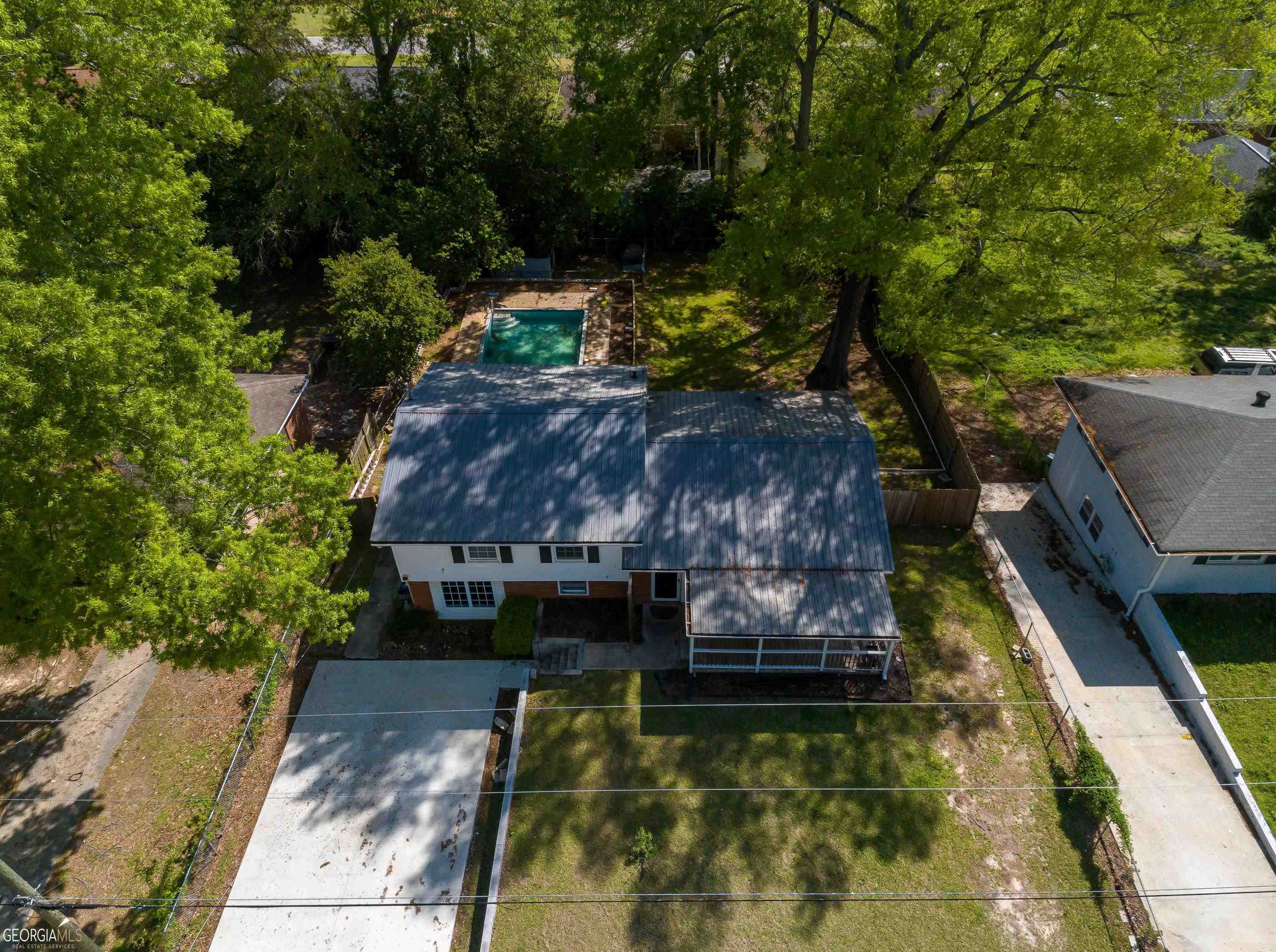 206 Kingsway Dr, Warner Robins GA  31088-4004 exterior