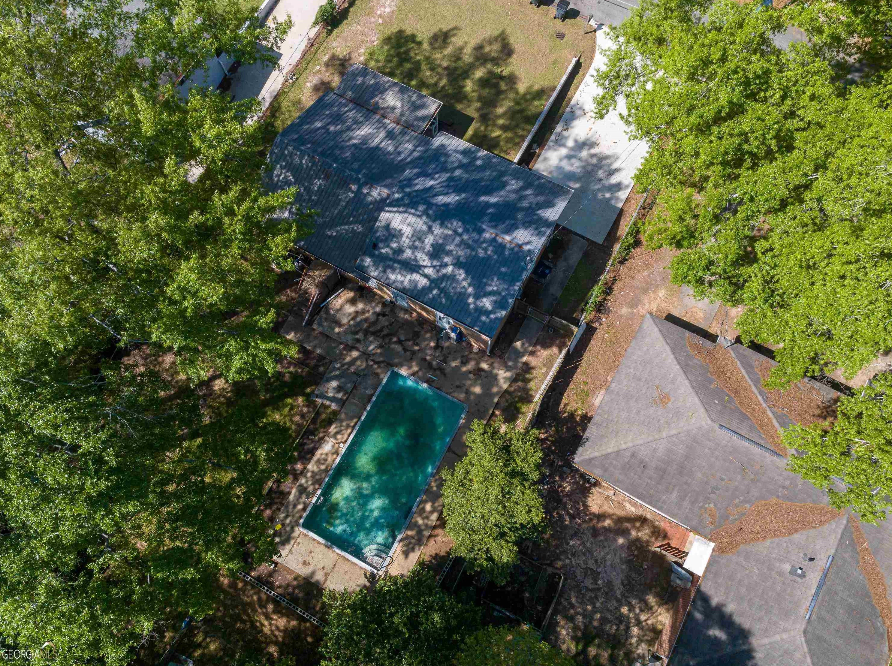206 Kingsway Dr, Warner Robins GA  31088-4004 exterior