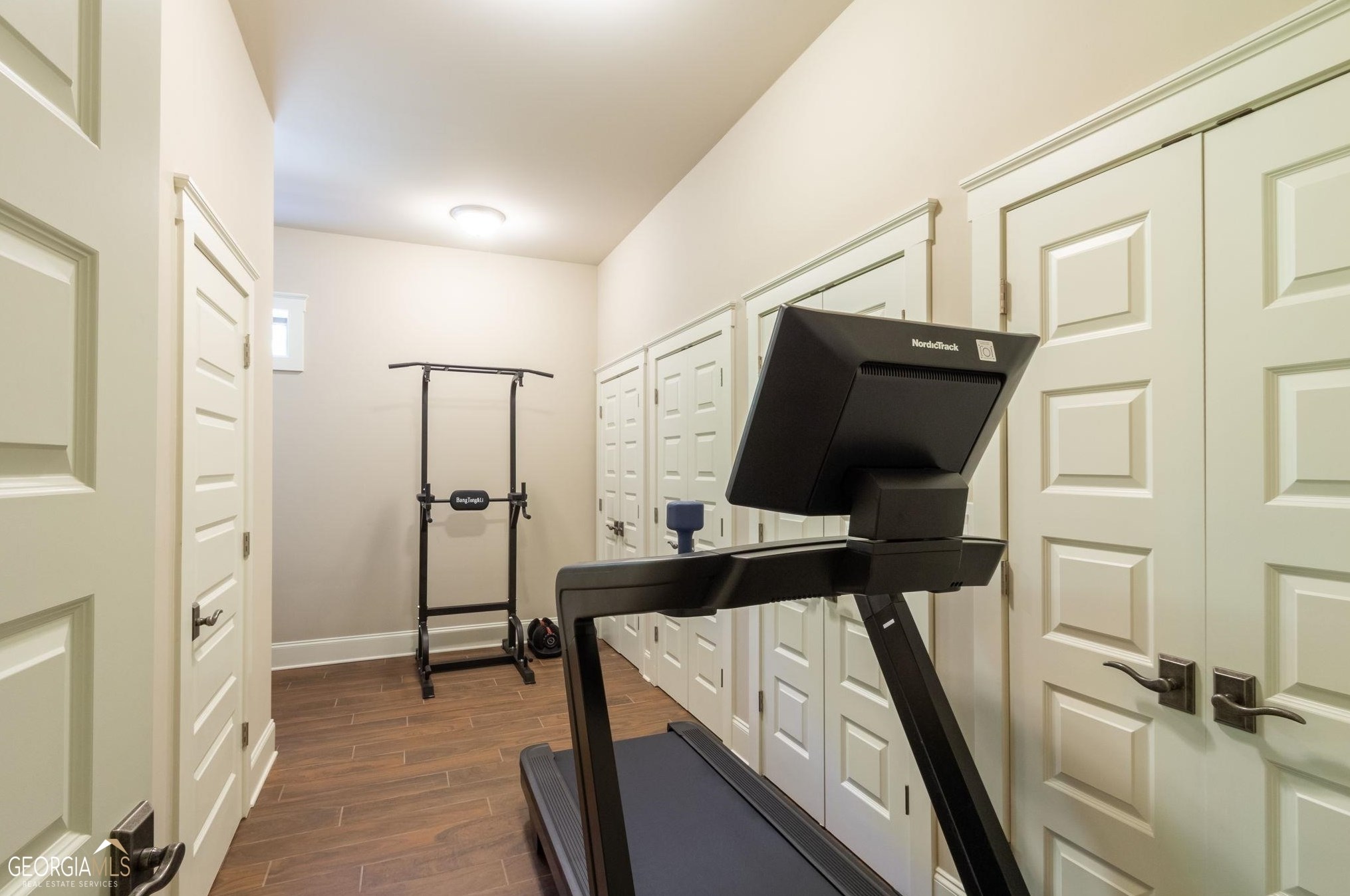 6537 Cox Dr, Flowery Branch GA  30542-2641 exterior