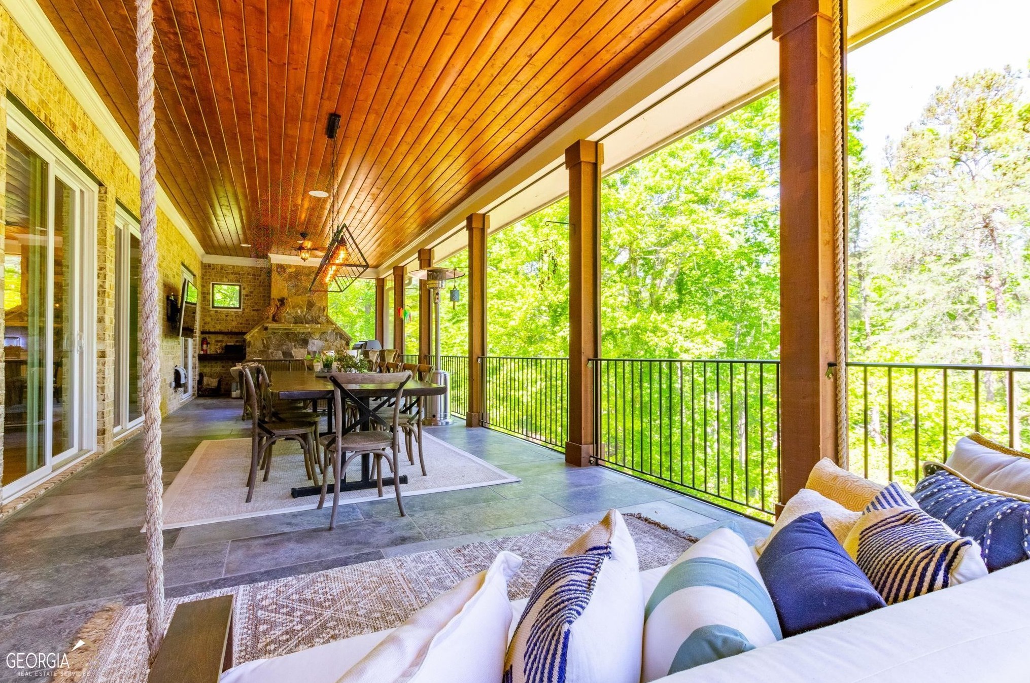 6537 Cox Dr, Flowery Branch GA  30542-2641 exterior