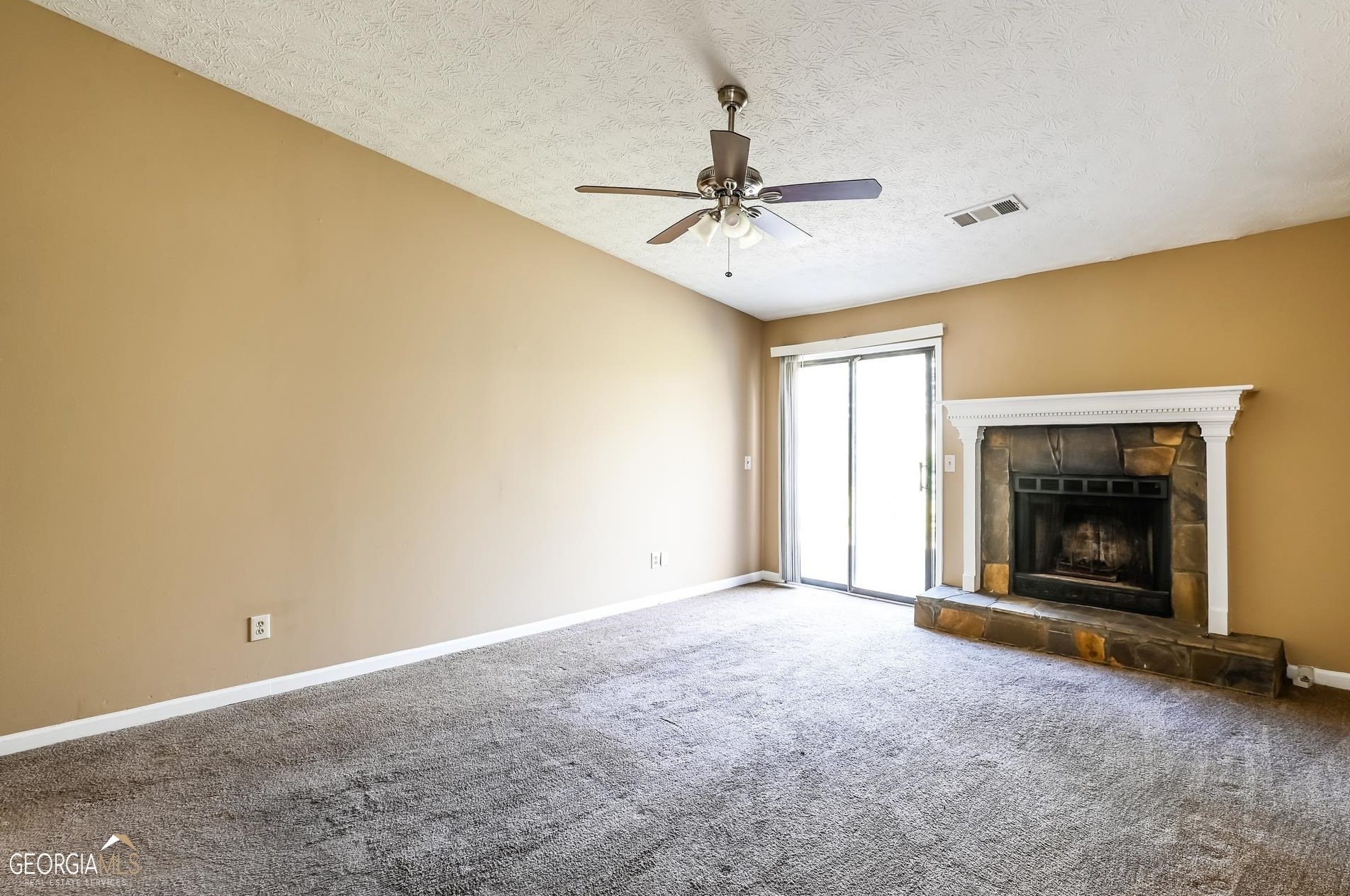 962 Memory Ln, Lawrenceville GA  30044-2613 exterior
